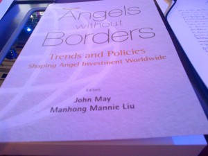 Lançamento do livro "Angels Without Borders"